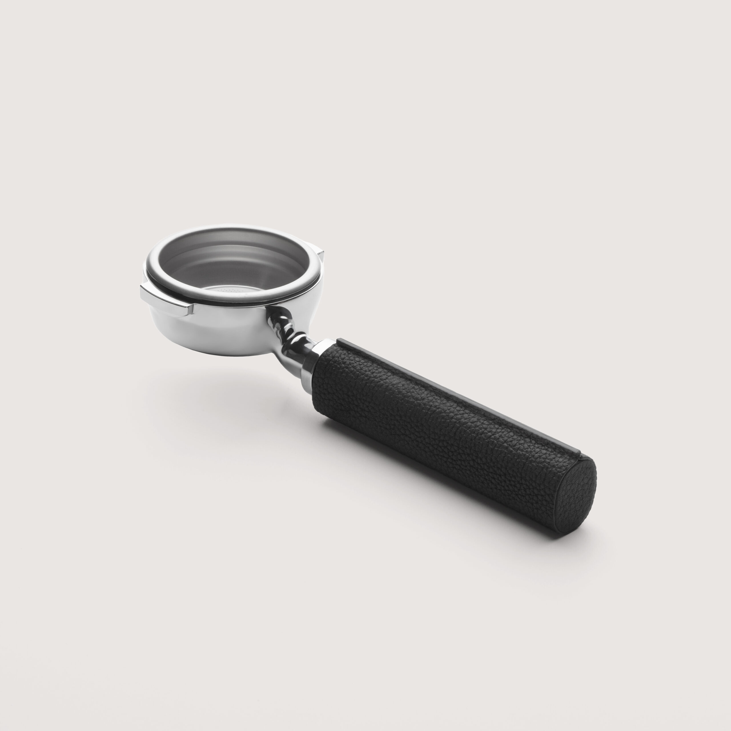 ligre-bodenloser-siebtr-ger-leder-pebble-black image 4