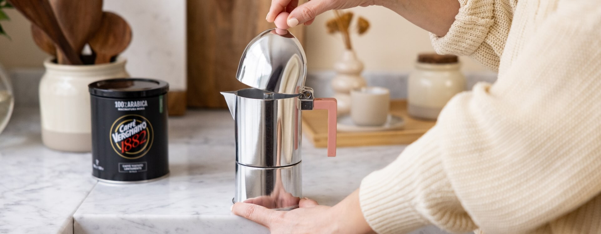 vergnano-pink-collection-edition-women-in-coffee image 2