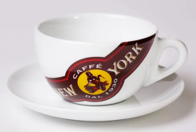 caff-new-york-x-ancap-verona-caff-latte-tasse-mit-logo image 1
