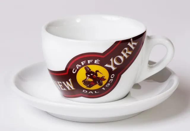 caff-new-york-x-ancap-verona-cappuccinotasse-mit-logo image 1