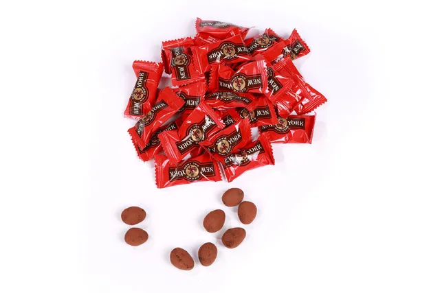 new-york-mandorle-tartufate-milchschokolade-mandeln-900g image 1